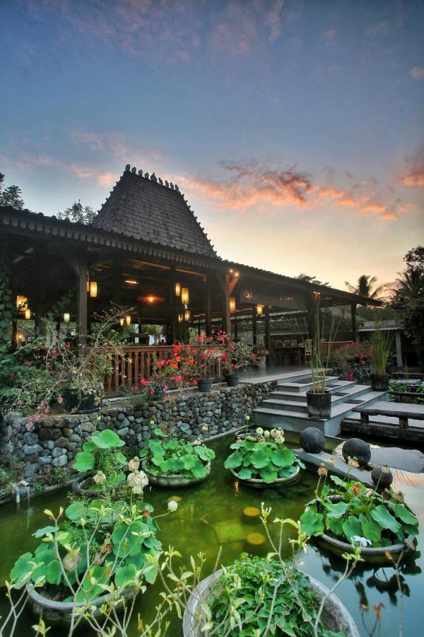 Amata Borobudur Resort Magelang Exterior photo
