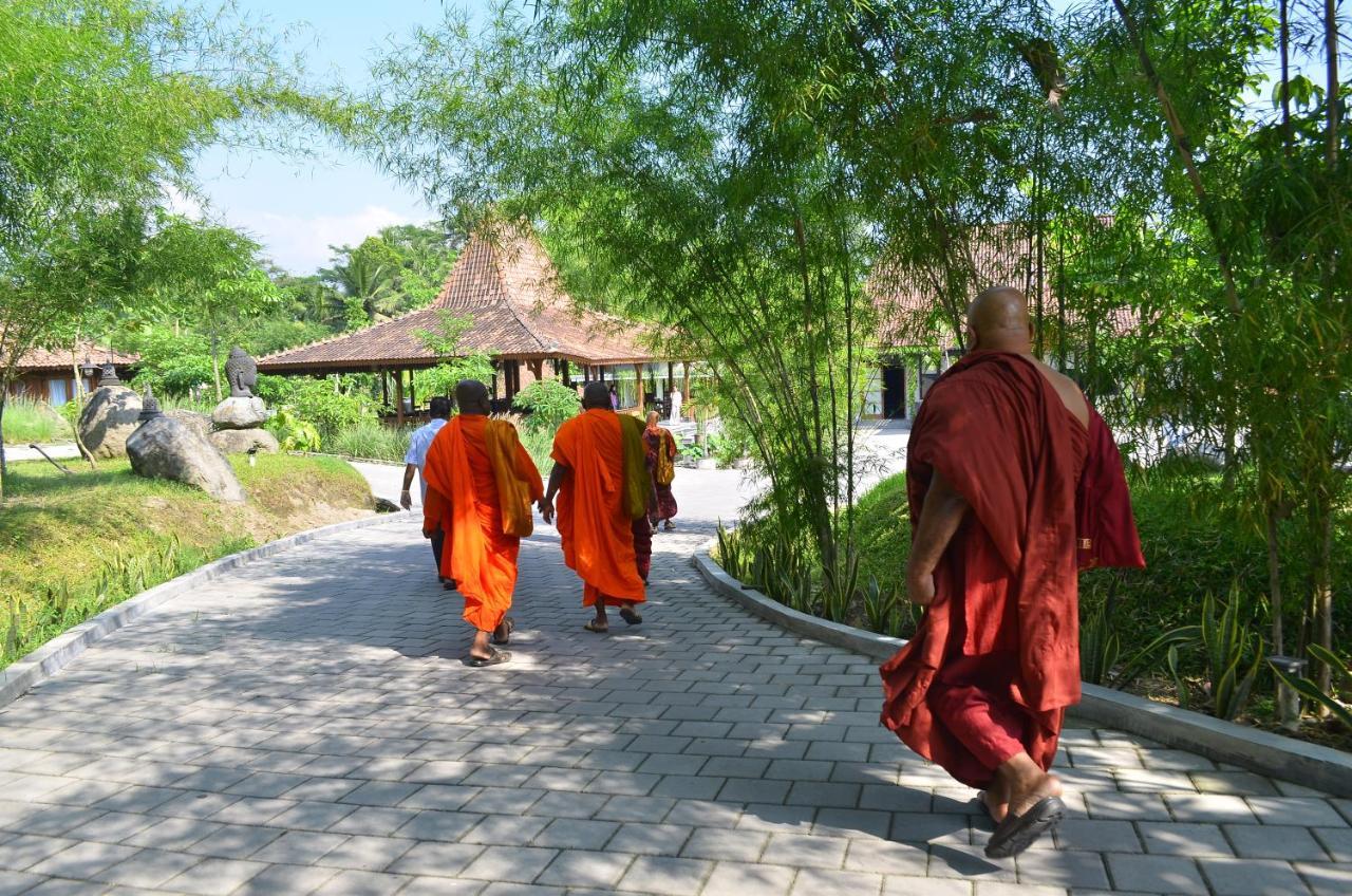 Amata Borobudur Resort Magelang Exterior photo